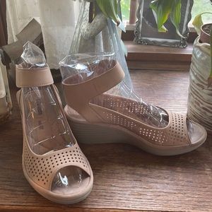 Clarks platform sandal